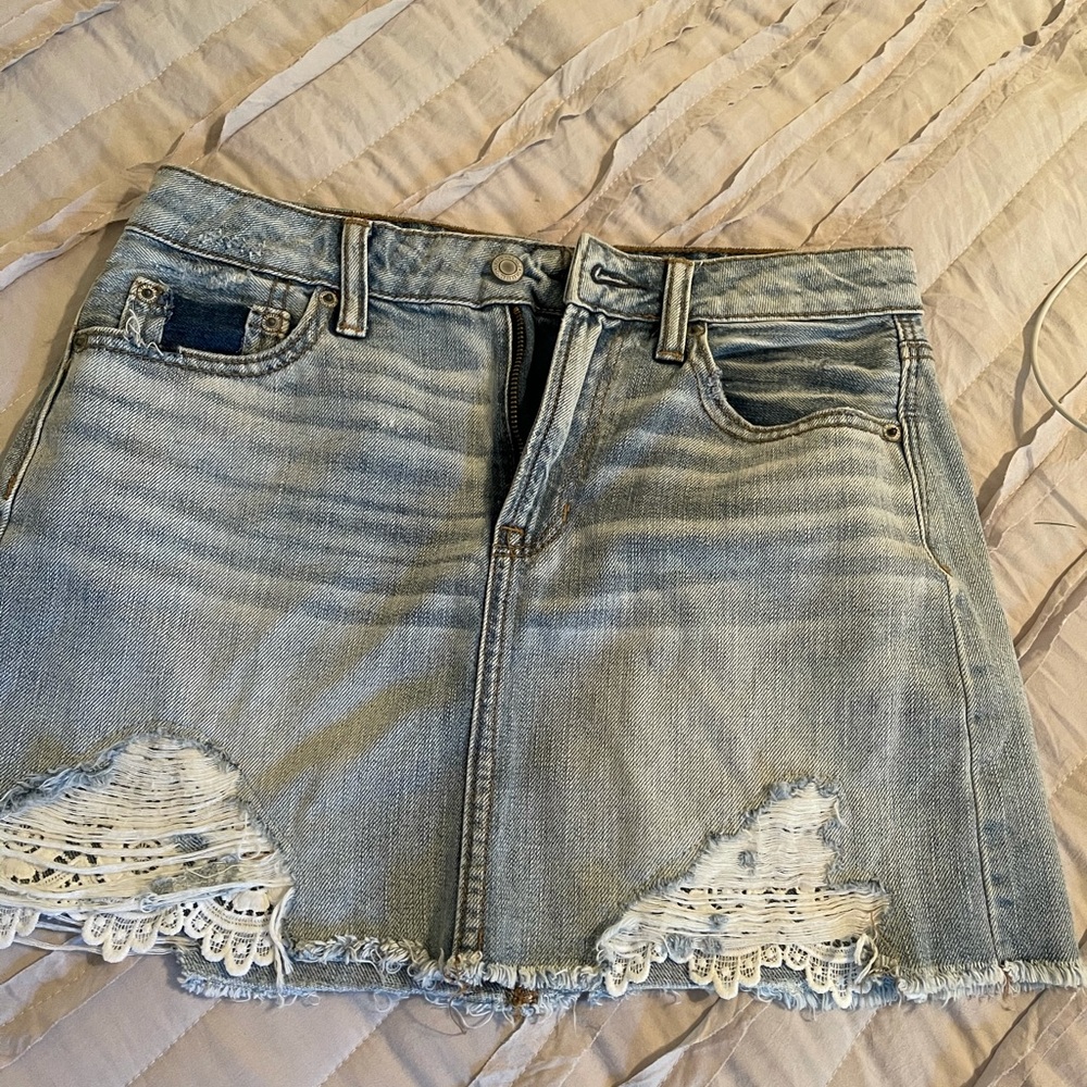 American Eagle size 2, doesn’t fit me